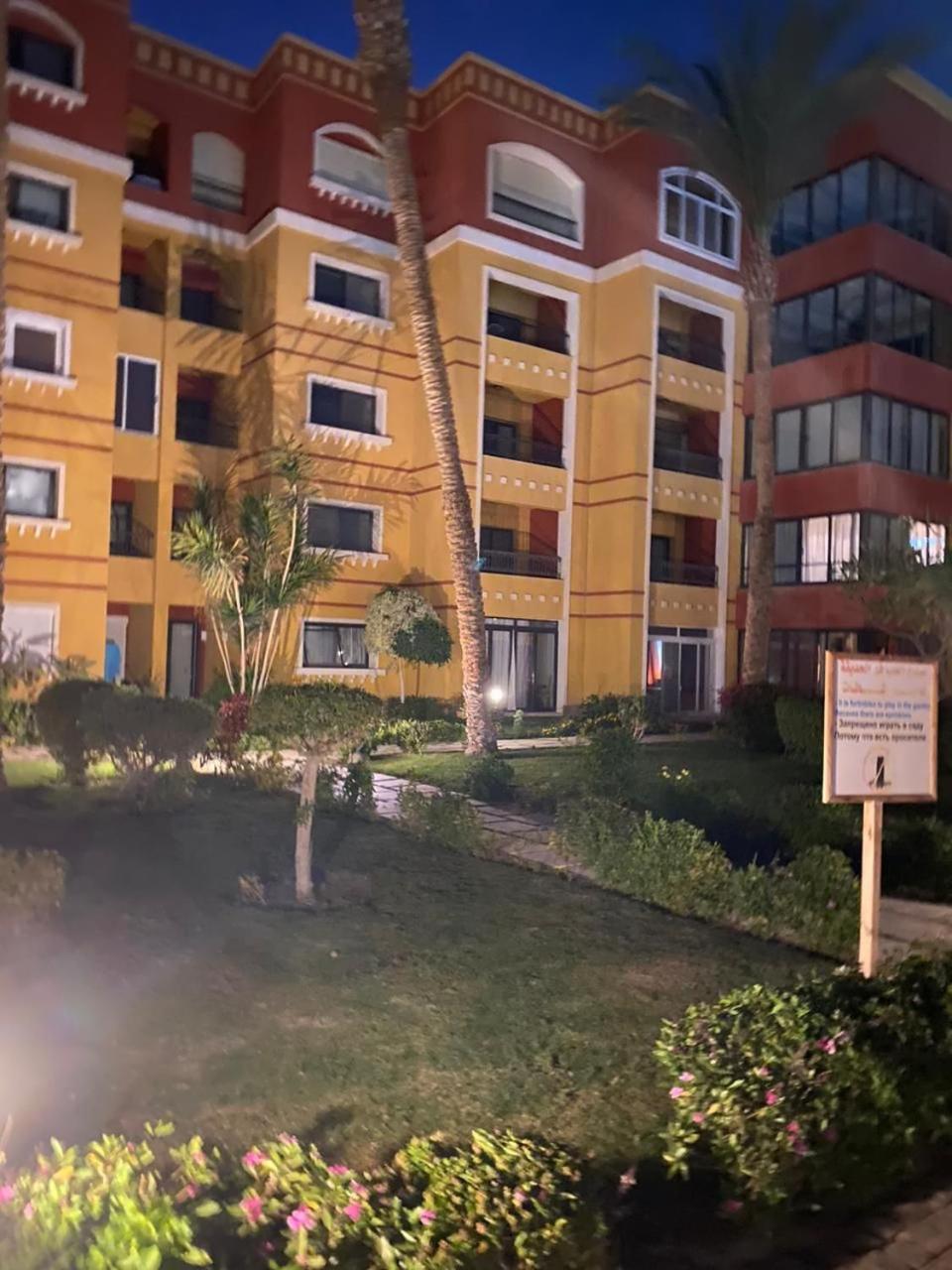 Esplanada Hotel Apartments Gurdaka Kültér fotó