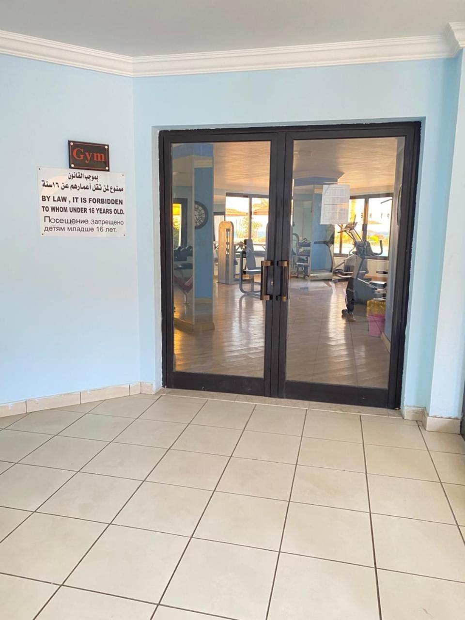Esplanada Hotel Apartments Gurdaka Kültér fotó