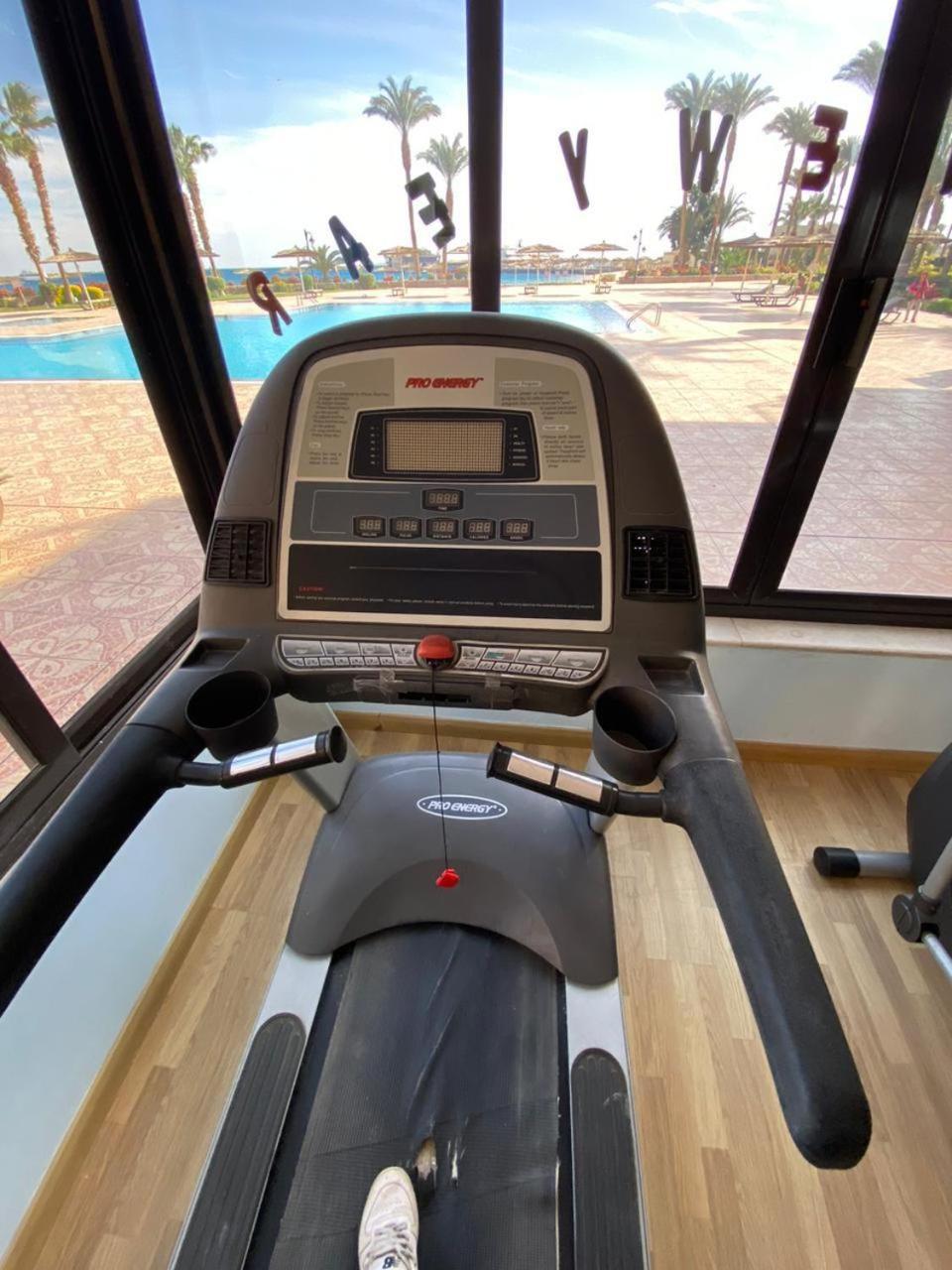 Esplanada Hotel Apartments Gurdaka Kültér fotó