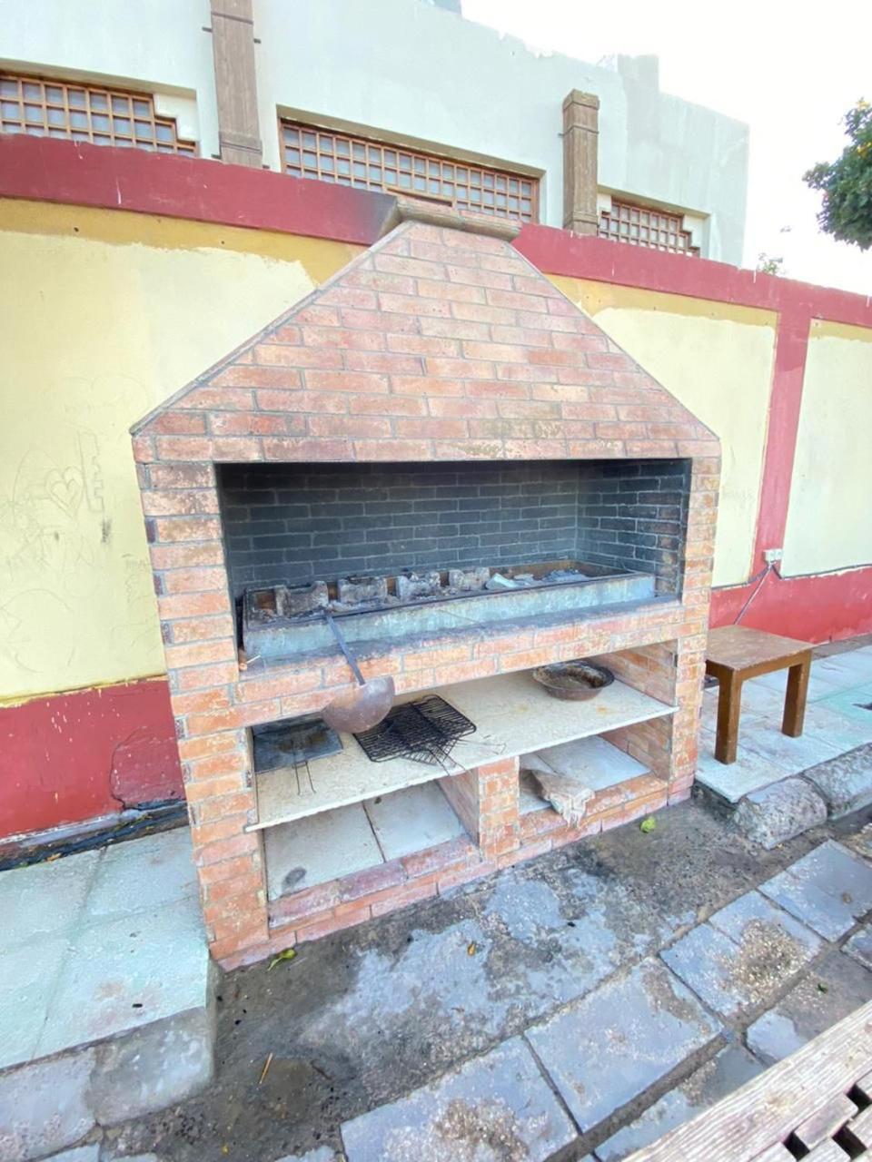 Esplanada Hotel Apartments Gurdaka Kültér fotó