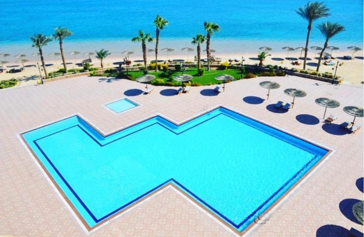 Esplanada Hotel Apartments Gurdaka Kültér fotó