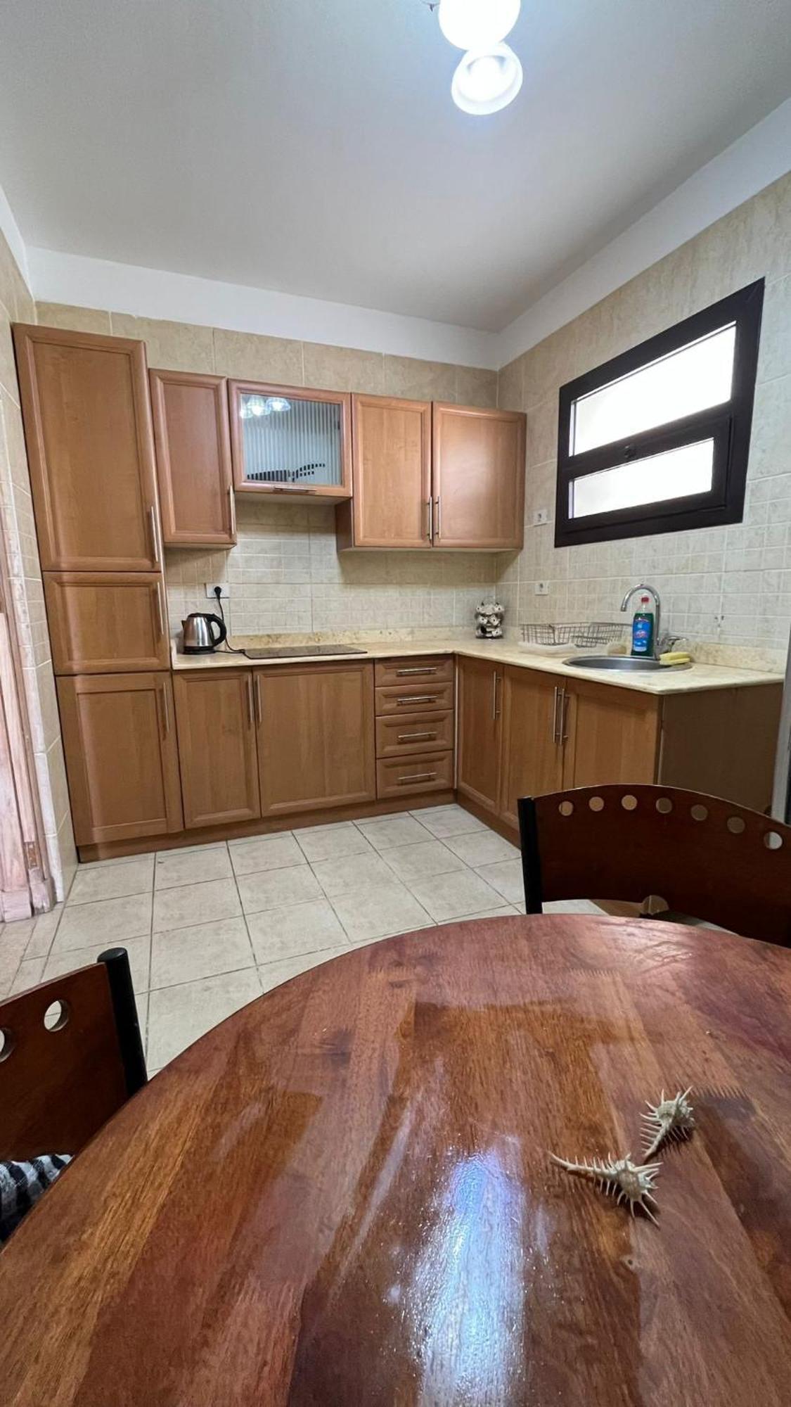 Esplanada Hotel Apartments Gurdaka Kültér fotó