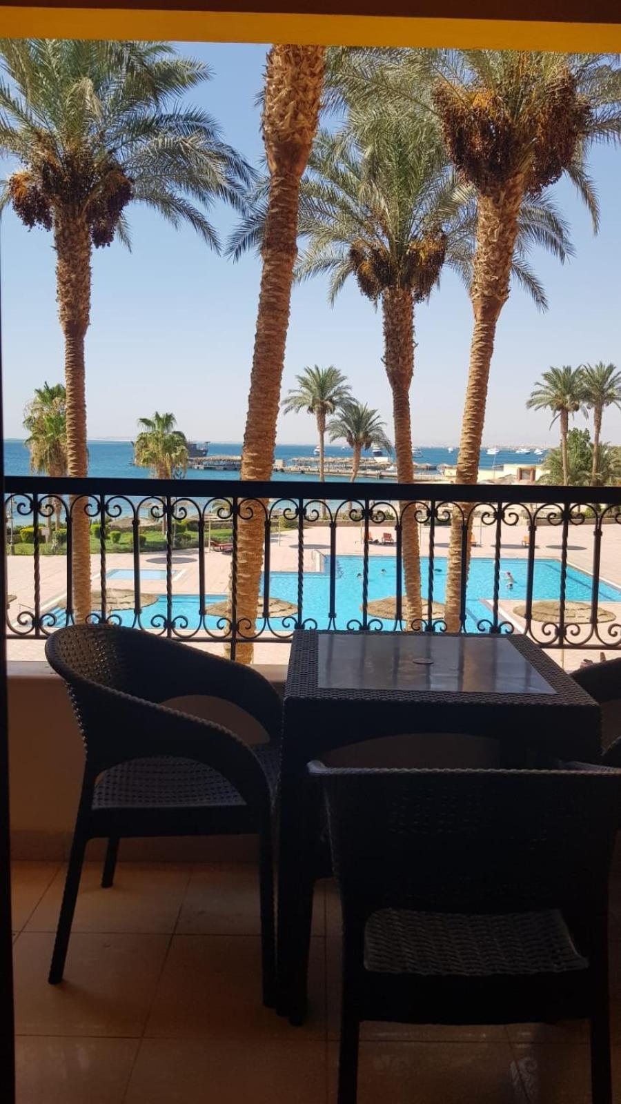 Esplanada Hotel Apartments Gurdaka Kültér fotó