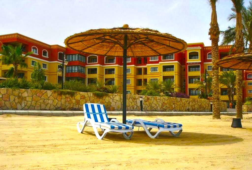 Esplanada Hotel Apartments Gurdaka Kültér fotó
