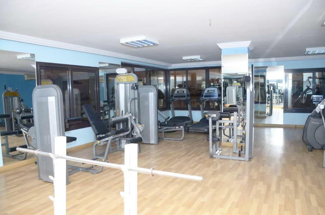 Esplanada Hotel Apartments Gurdaka Kültér fotó